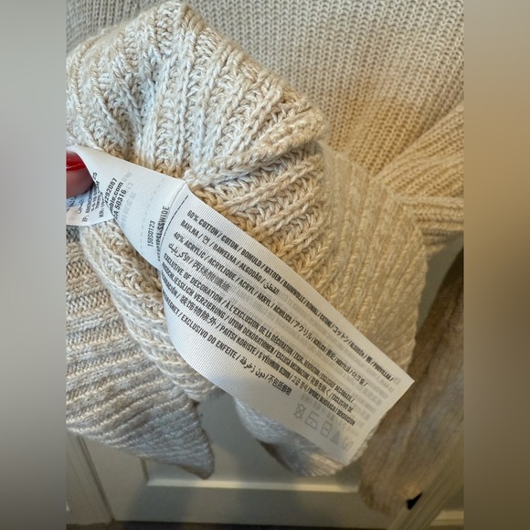 Abercrombie & Fitch Women’s Beige Funnel Neck Sweater Size XL - Picture 4 of 5